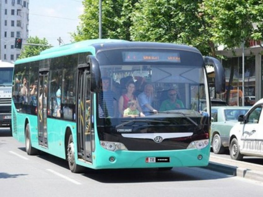 Pas Tiranës, edhe ky qytet kufizon numrin e mjeteve të transportit publik
