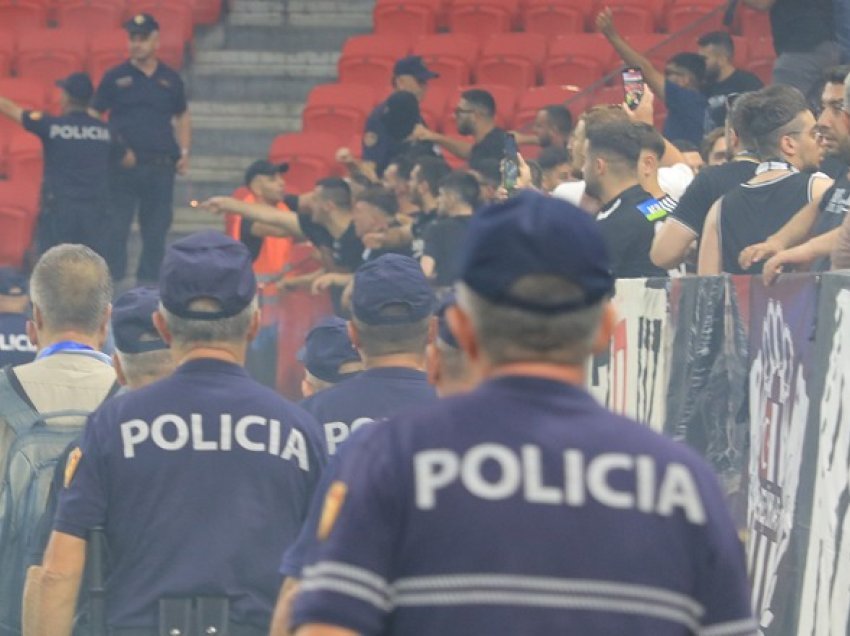Dhuna mes tifozëve turq dhe shqiptarë, nis hetimi i UEFA-s për Tirana-Besiktas