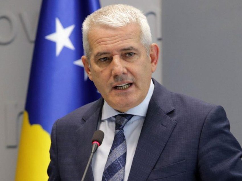 Sveçla publikon pamjet e aksionit të Policisë së Kosovës në veri, ja çka u konfiskua 