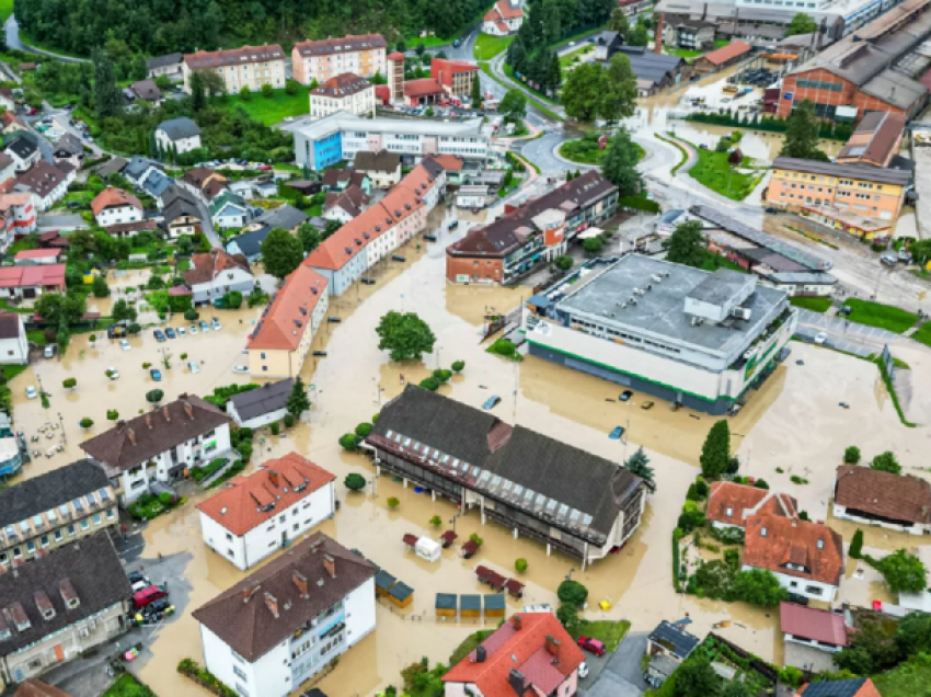 Përmbytjet në Slloveni/ Gjashtë viktima, kryeministri: Fatkeqësia më e madhe natyrore që ka goditur ndonjëherë vendin