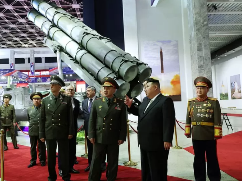 Koreja e Veriut gati për luftë, Kim kërkon intensifikimin e prodhimit të armëve