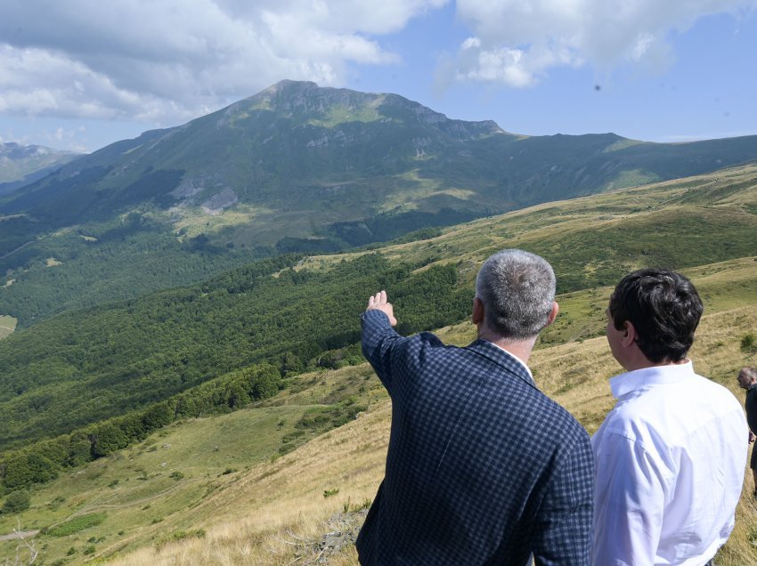Kurti takohet me Totajn, shikon vendin ku planifikohet tuneli që lidh Prizrenin me Tetovën 