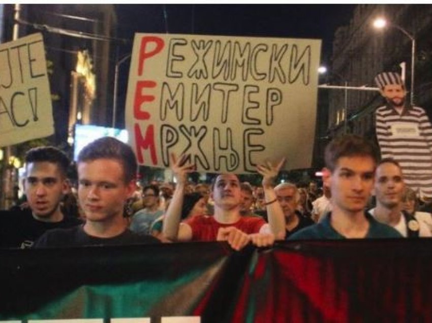Për të 15-ën herë me radhë po protestohet në Serbi kundër Vuçiqit