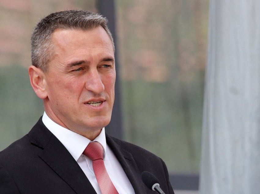 Rashiq “godet” Haradinajn: Marre, kam besuar në institucione më shumë se disa shqiptarë, dikush e quante mik shtëpie Radoiçiqin