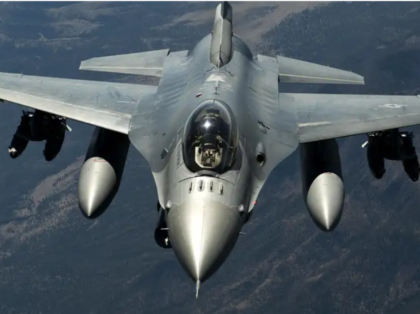 F-16 ose MiG-29: Çfarë mund të bëjnë avionët luftarakë?