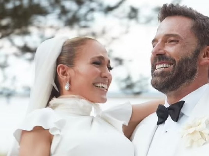 Jennifer Lopez feston njëvjetorin e martesës me Ben Affleck