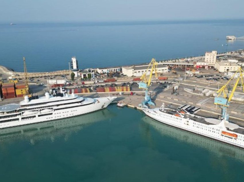 Jahtet luksoze ‘Katar’ dhe ‘La Belle de L’Adrique’ me 138 turistë në bord vizitojnë Durrësin