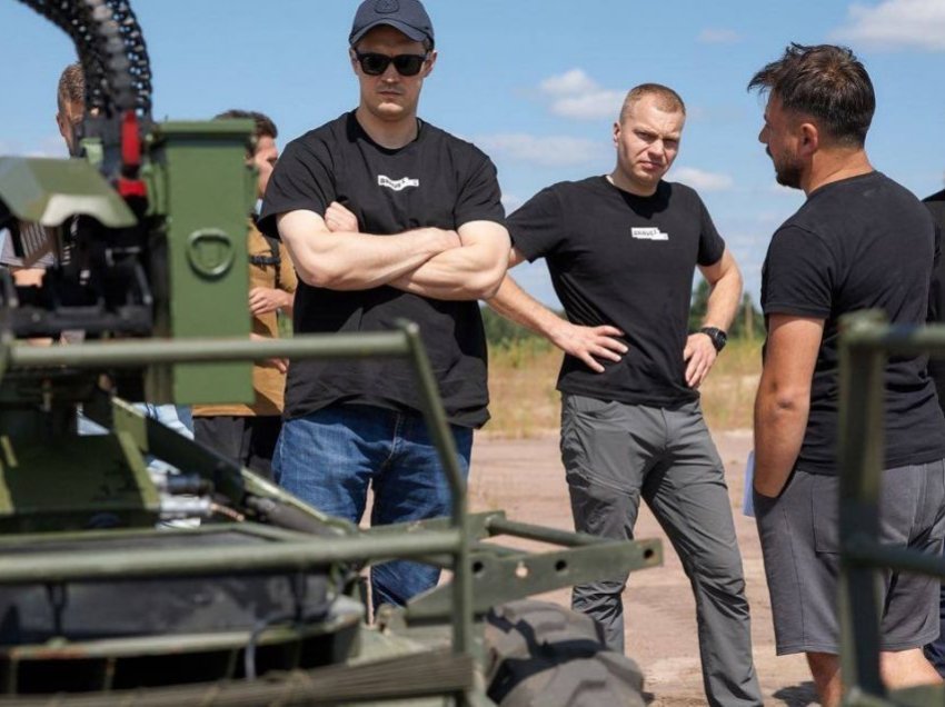 Ukraina zbulon robotët e rinj luftarak ‘kamikazë’, të gatshëm për luftë kundër Rusisë