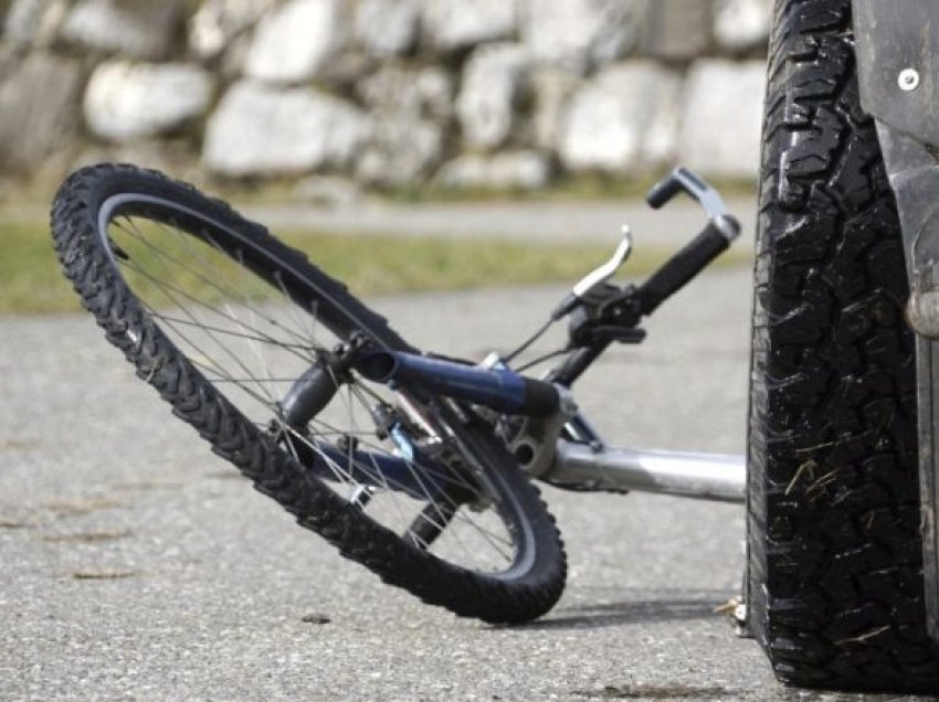 Automjeti përplas biçikletën në Pogradec, një i plagosur
