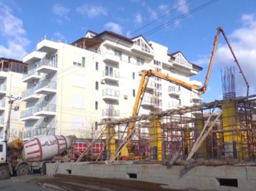 Qeveria kërkon të disiplinojë ndërtimet në Shqipëri