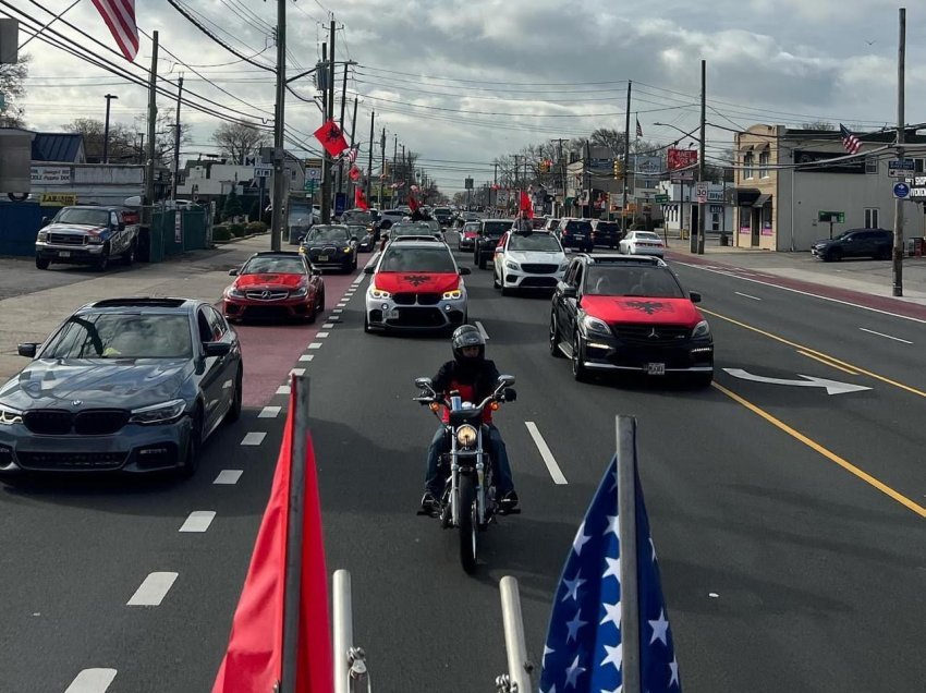 Nju Jork, festa e Flamurit kuq e zi, Parada me makina luksoze e shqiptarëve në  Staten Island