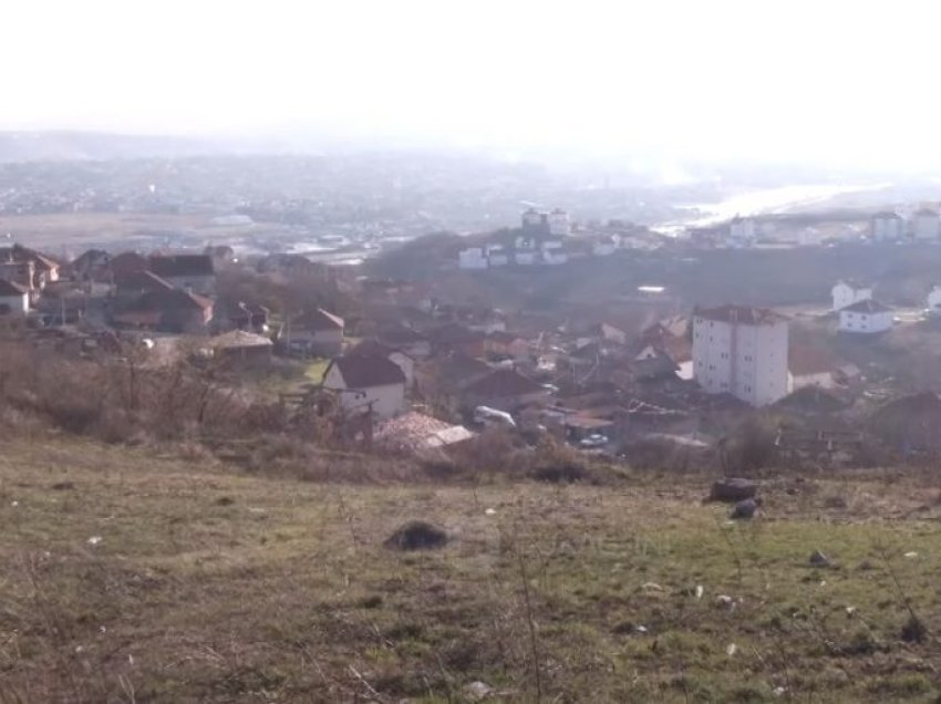 Dëmtohet shtëpia e një shqiptari në veri, shkruhen shkrimi cirilike