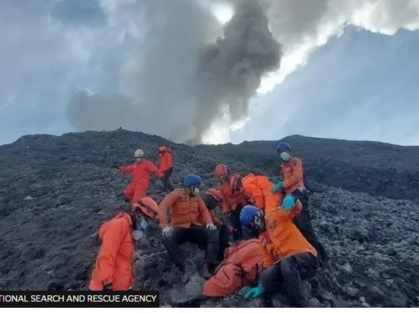 Numri i të vdekurve nga vullkani në Indonezi është rritur në 22