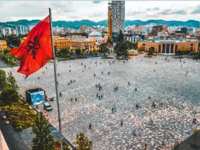 ​Shqipëria thyen parashikimet, mbi 9 milionë e gjysmë turistë të huaj deri në nëntor