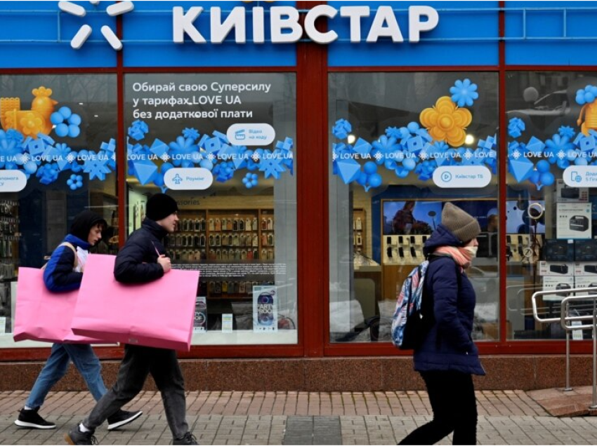 Operatori kryesor i telefonisë mobile i Ukrainës goditet nga një sulm masiv kibernetik