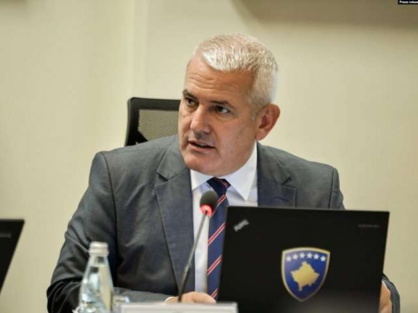 “Kërcënimet e vazhdueshme”/ Eksperti i sigurisë: Lëvizjet politike të Serbisë mund të cenojnë sigurinë në Kosovë!
