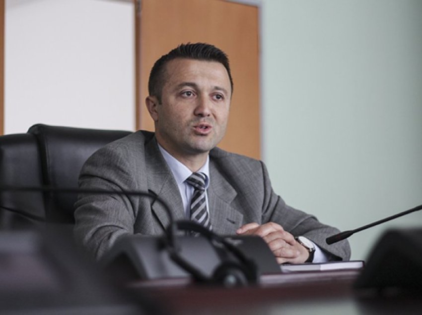 “Jam t’u u ni tepër keq…”, ish-deputeti Berisha flet pas arrestimit të babait të tij, i dyshuar për dhunimin e 23-vjeçares