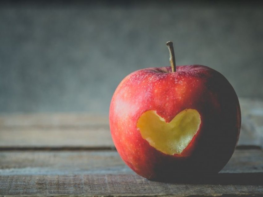 Arsyet pse duhet të konsumoni shpesh mollë