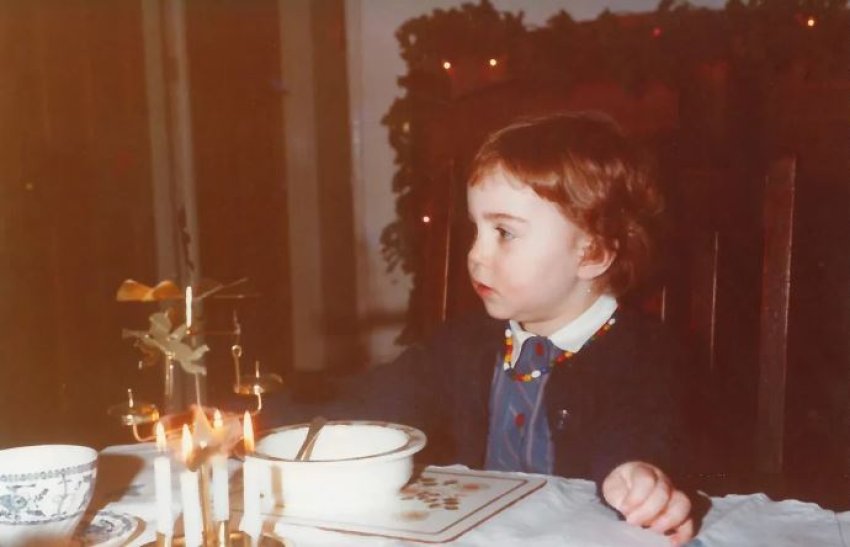 Kate Middleton poston foton e rrallë nga fëmijëria, duket njësoj si djali i saj