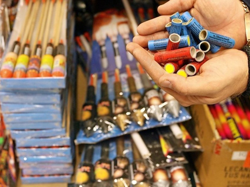 Policia në Veles me aksione, konfiskon mbi 1400 copë mjete piroteknike
