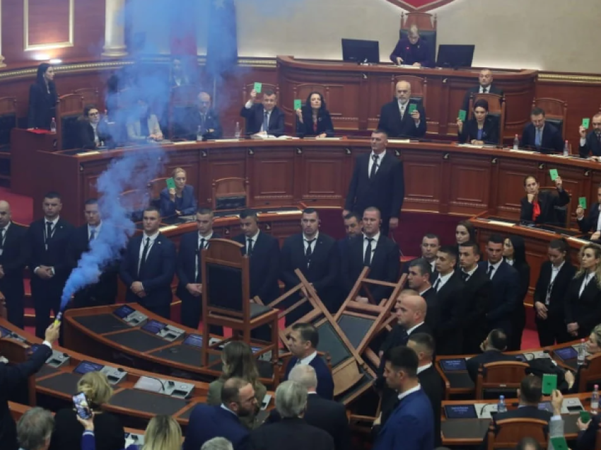 Parlamenti miraton kërkesën e SPAK për arrestimin e Berishës/ Cila ishte vota e 75?