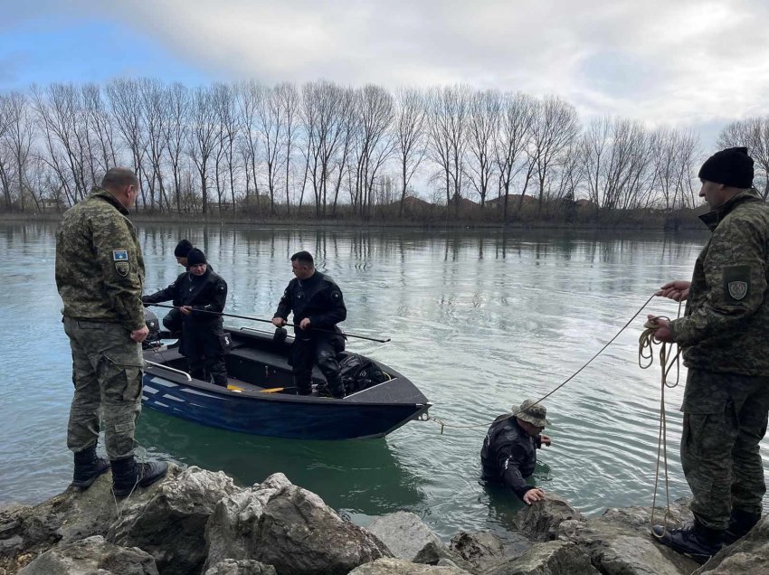 Vazhdon operacioni për gjetjen e personit që ra aksidentalisht në lumin Buna, FSK publikon foto