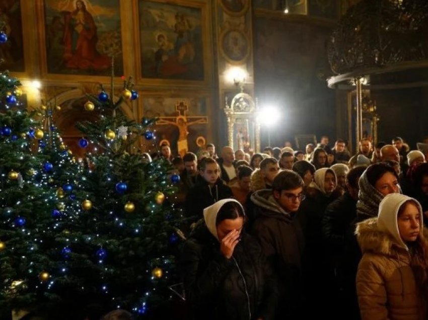 LIVE: Krishtëlindjet e Perëndimit mbulojnë Ukrainën! Nën ethet e luftës, ukrainasit distancohen edhe fetarisht nga Rusia