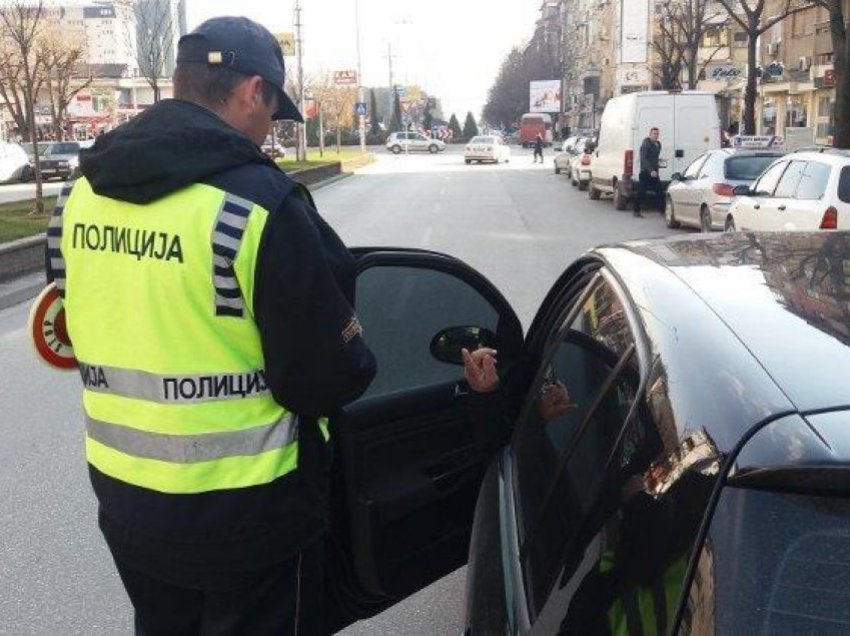 Shqiptohen 147 masa në Shkup, 14 masa për vozitje pa patentë shofer