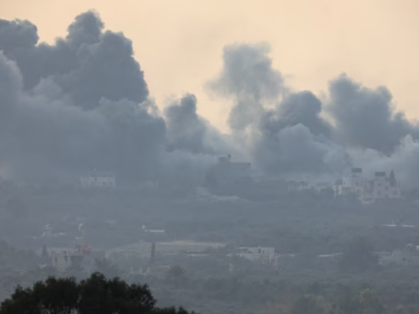 Tanket izraelite futen thellë në qytetin qendror të Gazës
