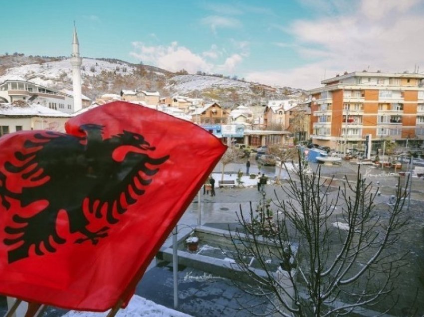 Kosova nis lehtësirat për t’i pajisur me dokumente shqiptarët e Luginës