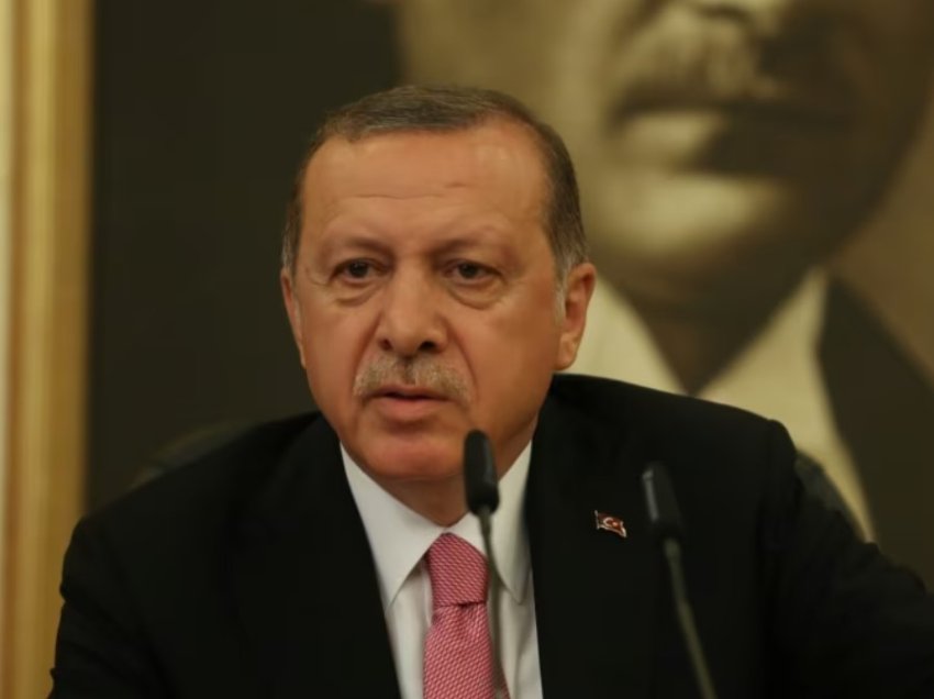Erdogani e kritikon opozitën për “shfrytëzimin” e mosmarrëveshjes mes klubeve të futbollit dhe Arabisë Saudite