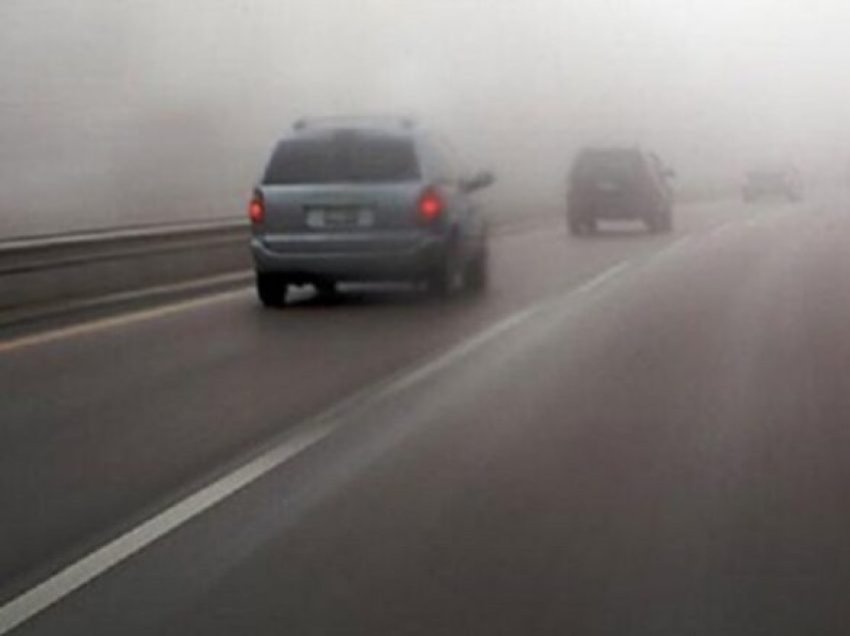 Ulje e dukshmërisë për shkak të mjegullës në disa akse rrugore, LAMM bënë thirrje për kujdes gjatë vozitjes