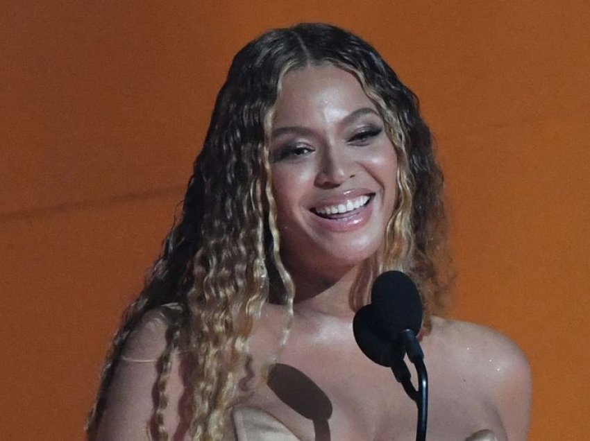 Arriti të fitonte tre çmime ‘Grammy’, por Beyonce shkoi me vonesë në eventin e madh, ja arsyeja