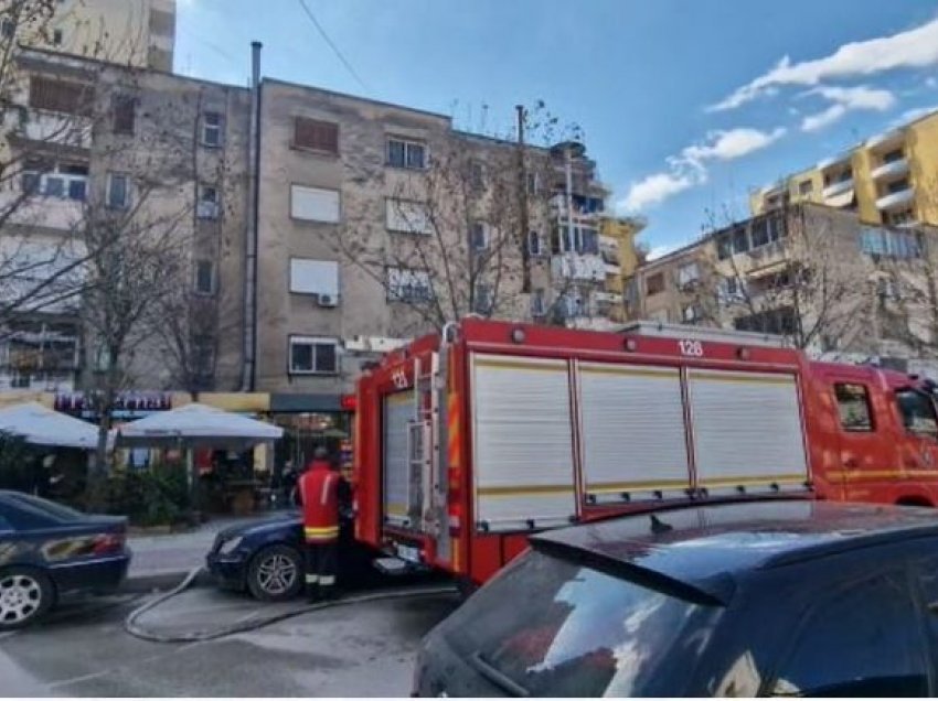 Shpërthen në flakë restoranti në Vlorë, shkak shkëndija elektrike në aspirator  