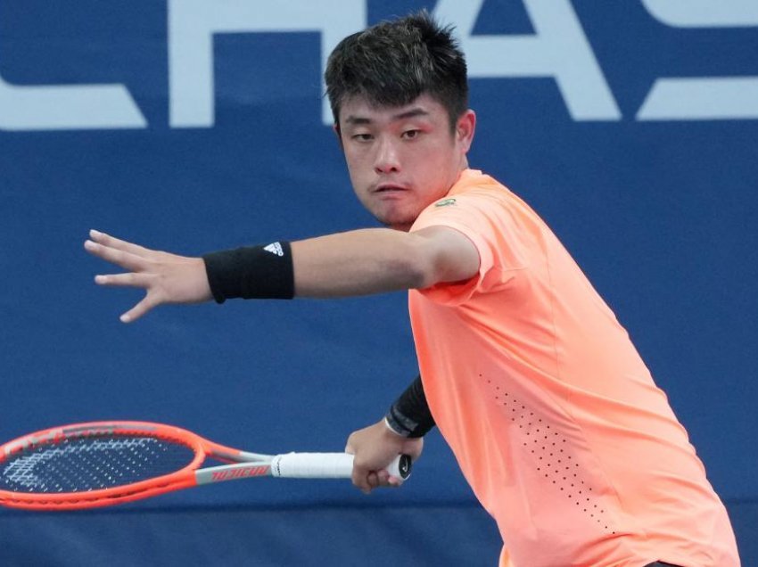 Për herë të parë një tenist kinez fiton një turne ATP