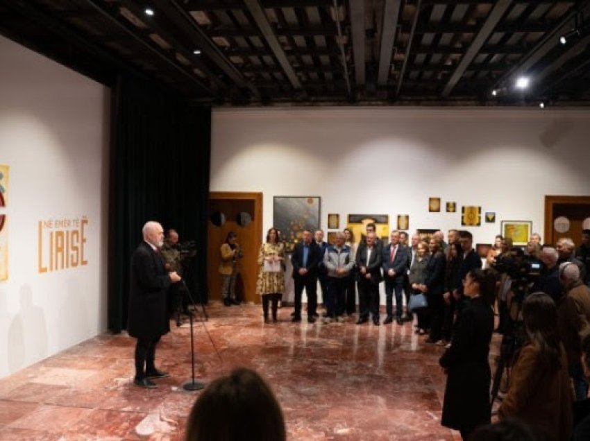 Rama: Rexhep Selimi ndodhet në Tiranë përmes pikturave të bëra në Hagë