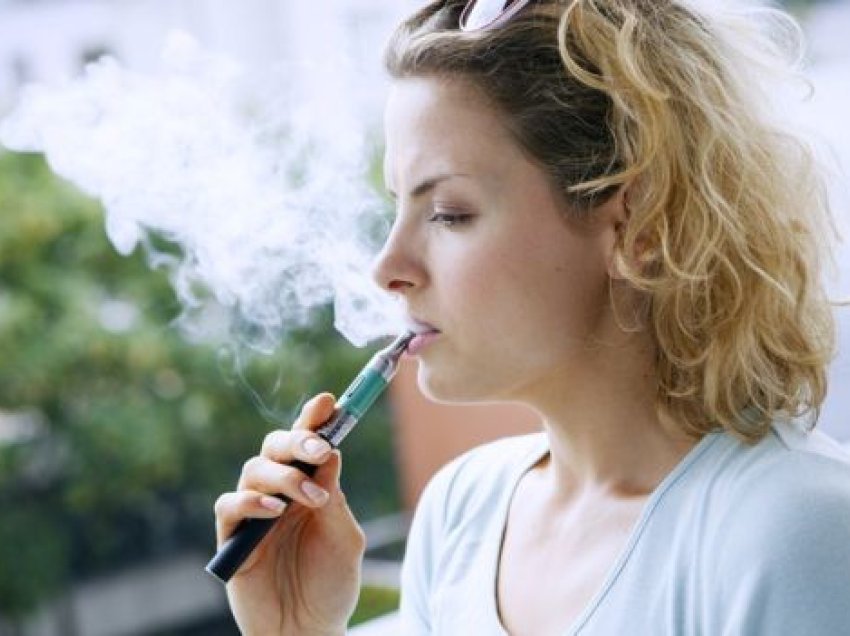 Cigaret elektronike përkeqësojnë varësinë nga nikotina