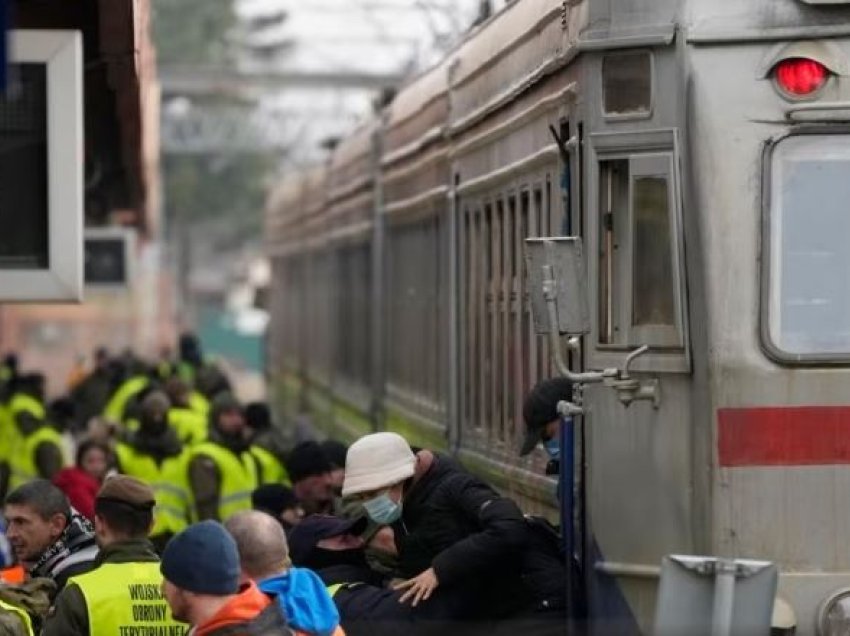 Treni i vetëm falas drejt Gjermanisë për refugjatët ukrainas