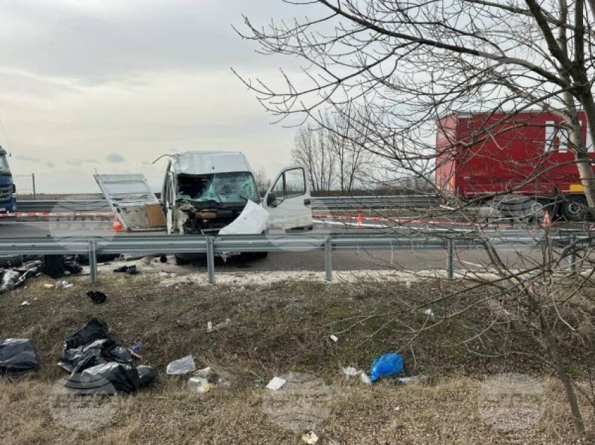 ​Autobusi që transportonte emigrantë aksidentohet në Bullgari, një i vdekur e disa të lënduar