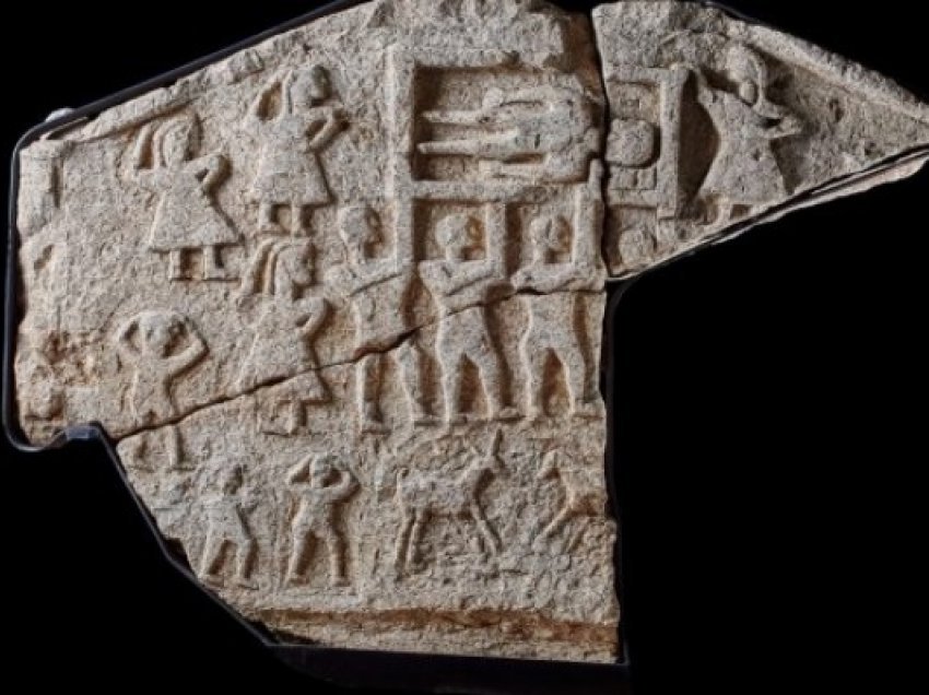 Kjo pllakë e gjetur në Kamenicë, ka habitur historianët e botës