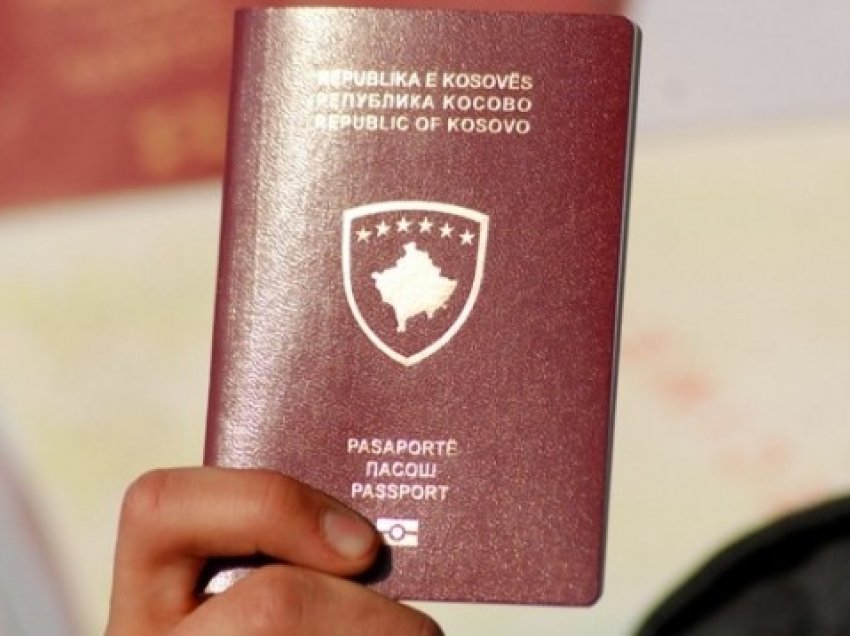 Vazhdon mungesa e materialit për pasaporta, nga ministria nuk përgjigjen 