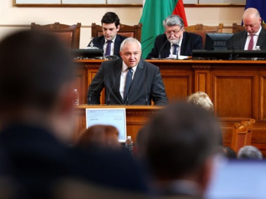 Ministri i Brendshëm bullgar: Mbi 160,000 migrantë të paligjshëm u penguan të hyjnë në Bullgari në vitin 2022