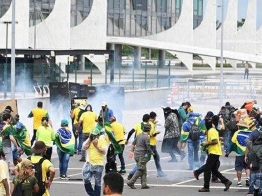 ​SHBA, Kolumbia e Argjentina dënuan dhunën në Brazil