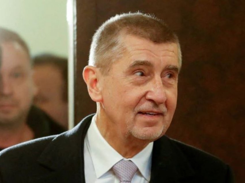 Gjykata shpall të pafajshëm ish-kryeministrin çek të akuzuar për vjedhje
