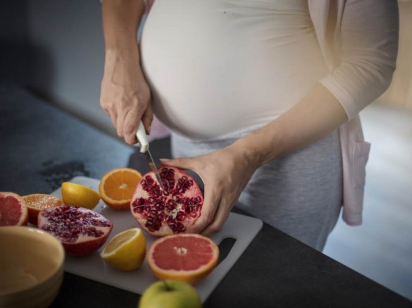 Gratë shtatzëna e konsumojnë rrallë, por do të duhej ta konsumonin çdo ditë