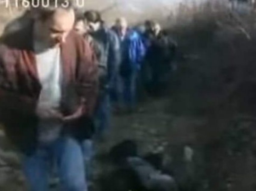 “Ka ndodhur një hata në një fshat të Shtimjes” dëshmia e gazetarit të BBC nga Kosova për Masakrën e Reçakut