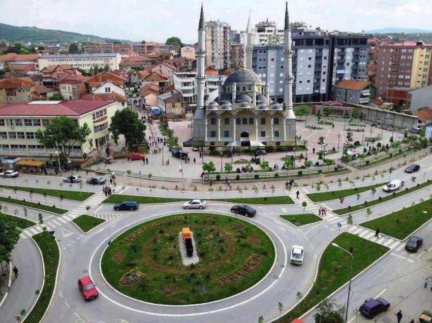 Banorët e disa lokaliteteve në Mitrovicë kanë hyrë në ditën e tretë pa ujë të pijshëm – zyrtarë të KRU Mitrovica kanë futur “veshtë në lesh”