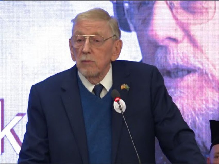 Walker nderohet në Pejë, vlerësohet kontributi i tij për Kosovën