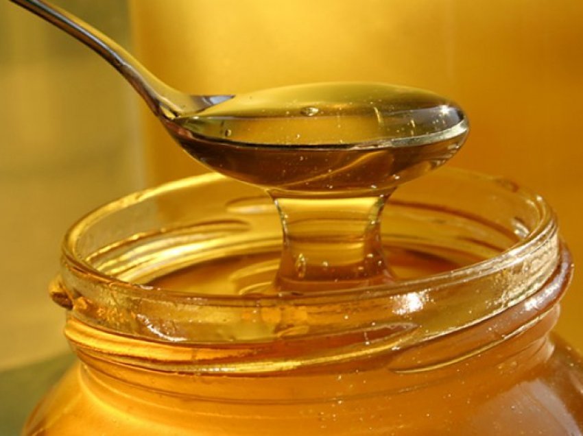 Mjaltë me vaj ulliri, kombinimi që rigjeneron organizmin