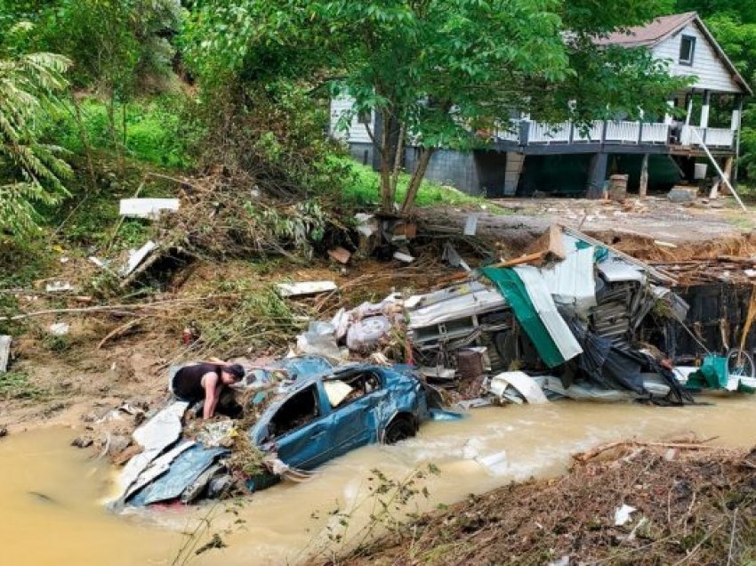 Numri i të vdekurve nga stuhitë në Filipine është rritur në 27